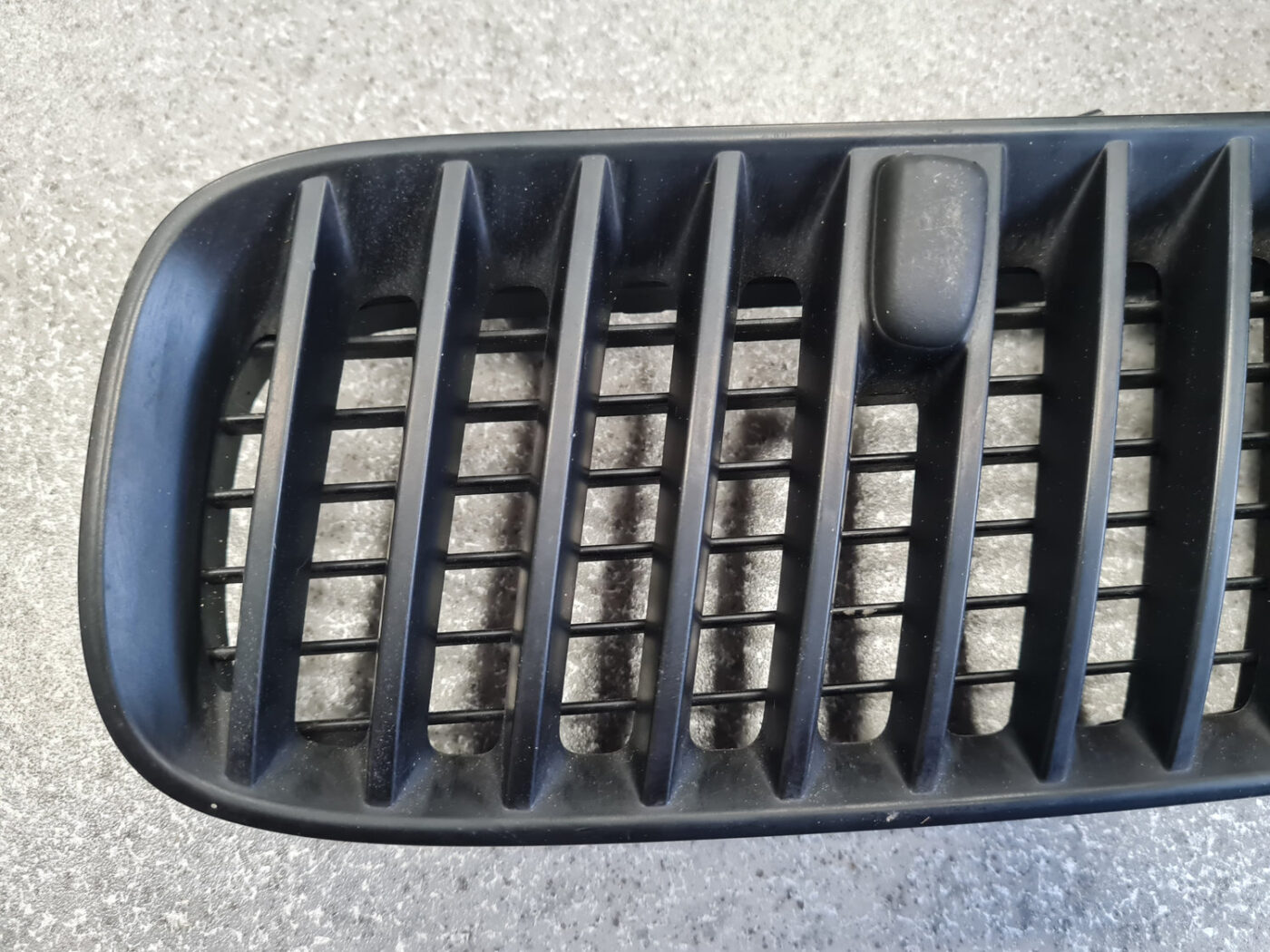 Pārsega reste priekš BMW X5 E53 1999-2006 2 Pārsega reste priekš BMW X5 E53 1999-2006