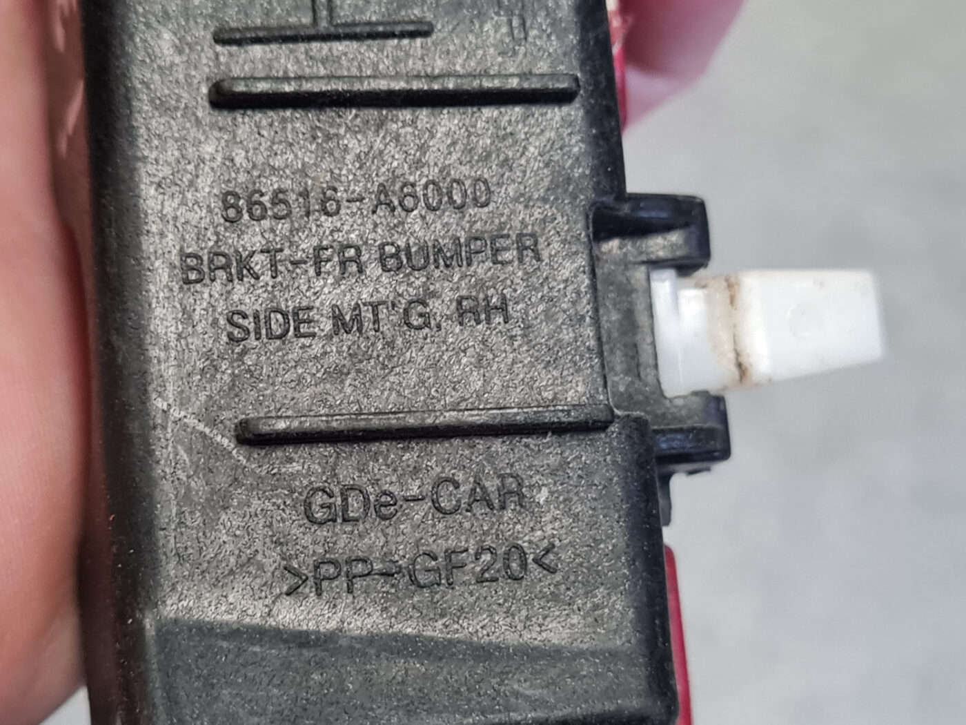 Priekšēja bufera kronšteins priekš HYUNDAI I30 2012 3 Priekšēja bufera kronšteins priekš HYUNDAI I30 2012