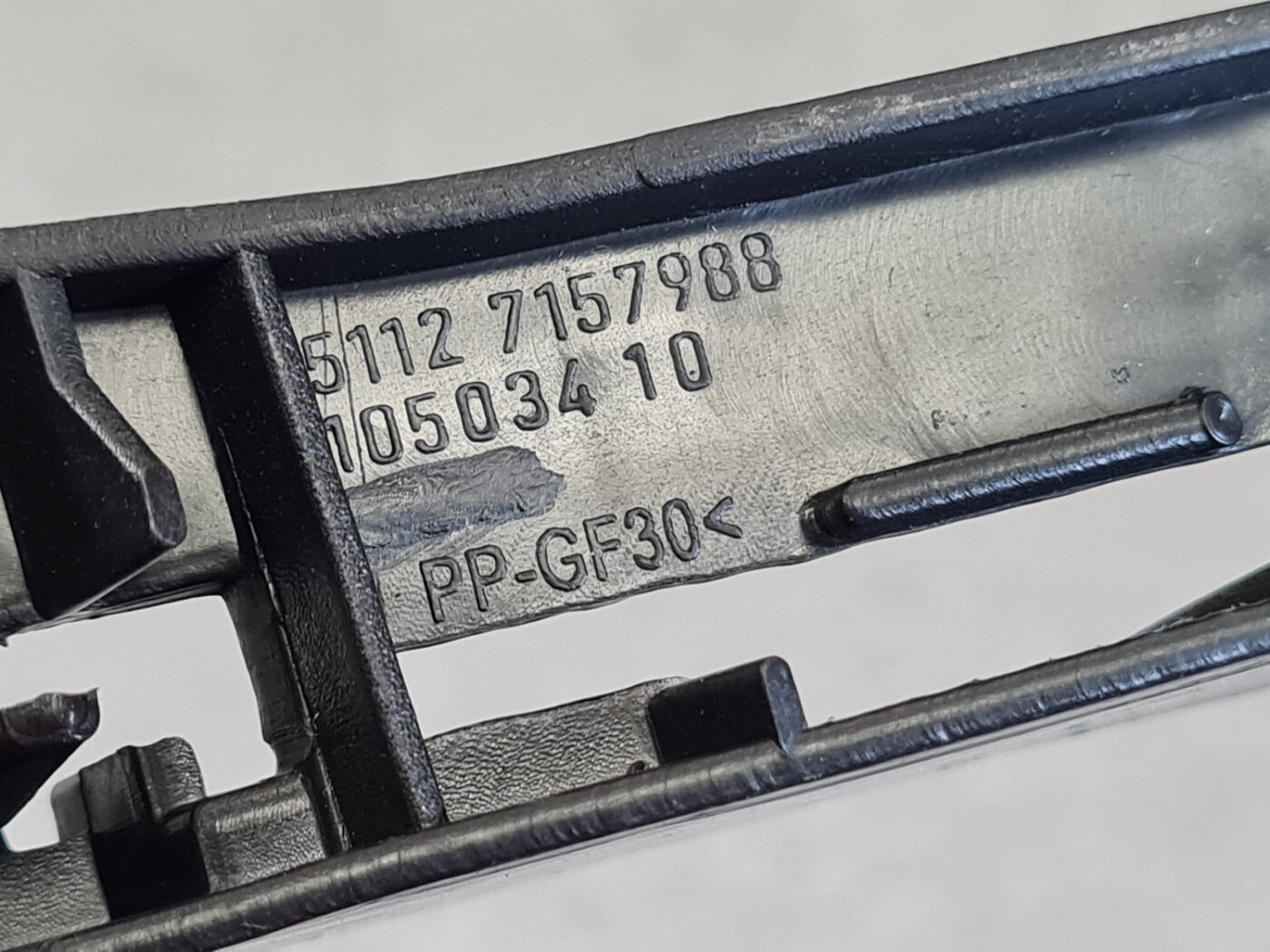 Priekšēja bufera kronšteins priekš BMW X5 E70 2006-2013 4 Priekšēja bufera kronšteins priekš BMW X5 E70 2006-2013