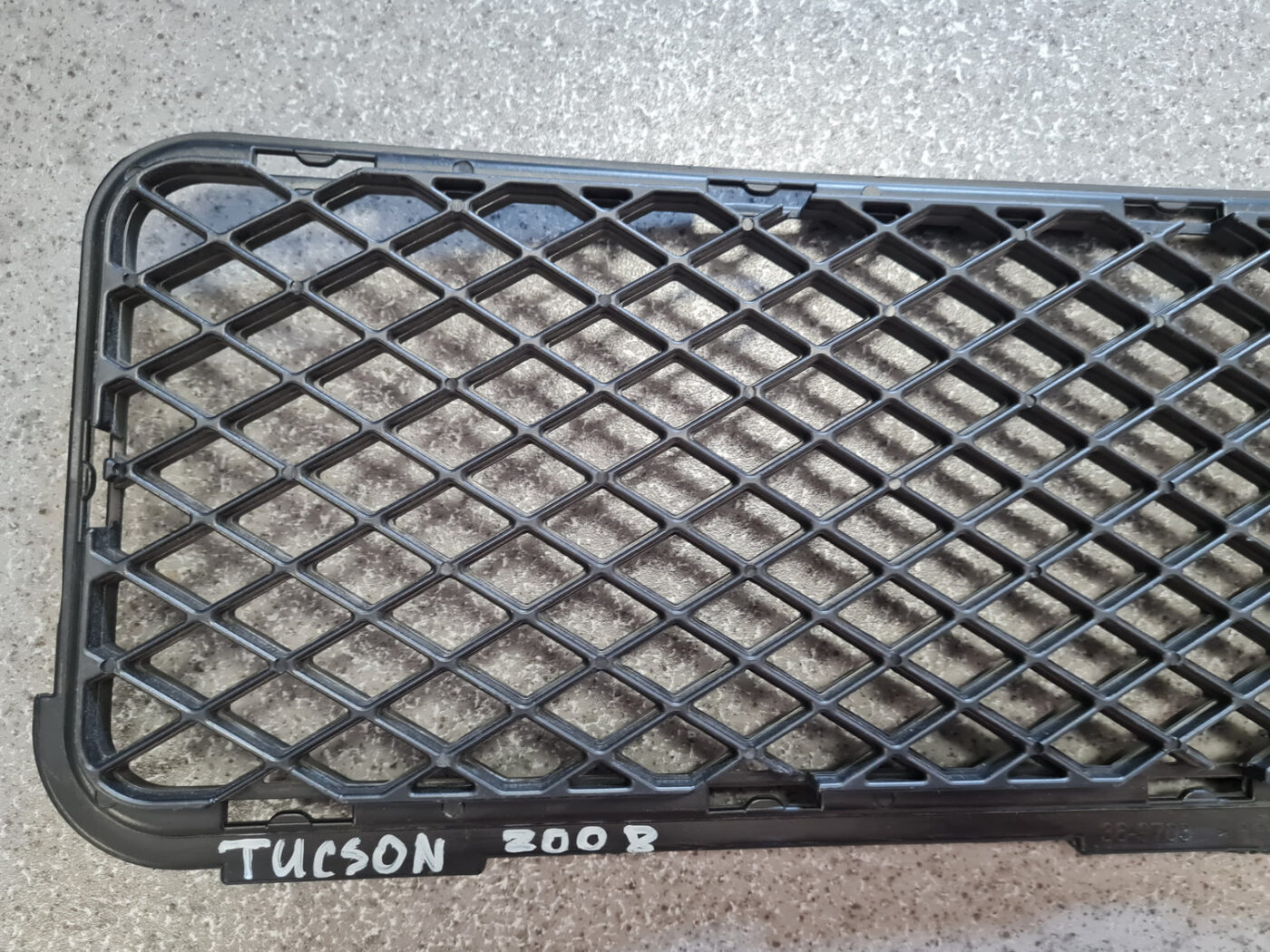 Bufera reste priekš HYUNDAI TUCSON 2004-2010 7 Bufera reste priekš HYUNDAI TUCSON 2004-2010