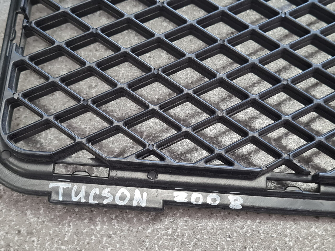 Bufera reste priekš HYUNDAI TUCSON 2004-2010 3 Bufera reste priekš HYUNDAI TUCSON 2004-2010