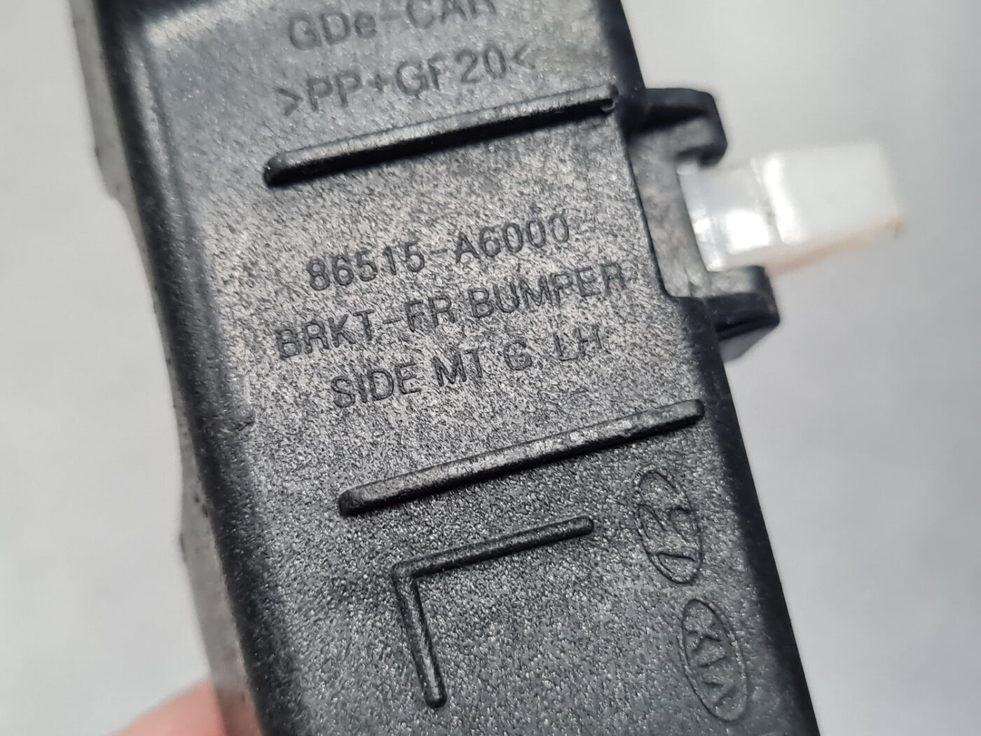 Priekšēja bufera kronšteins priekš HYUNDAI I30 2012 3 Priekšēja bufera kronšteins priekš HYUNDAI I30 2012