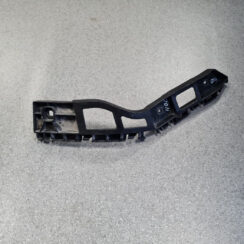 Aizmugurēja bufera kronšteins priekš VW POLO 2011