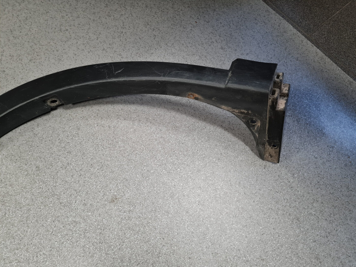 Priekšēja spārna uzlika/moldings priekš MAZDA CX5 2012-2016 11 Priekšēja spārna uzlika/moldings priekš MAZDA CX5 2012-2016