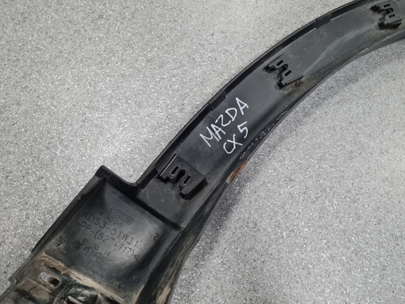 Priekšēja spārna uzlika/moldings priekš MAZDA CX5 2012-2016 5 Priekšēja spārna uzlika/moldings priekš MAZDA CX5 2012-2016