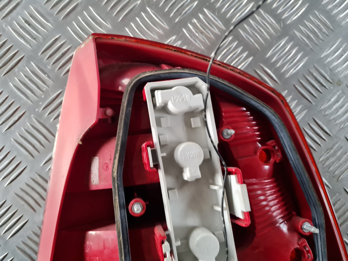 Aizmugurējais kreisais lukturis priekš ŠKODA OCTAVIA 2007 3 Aizmugurējais kreisais lukturis priekš ŠKODA OCTAVIA 2007