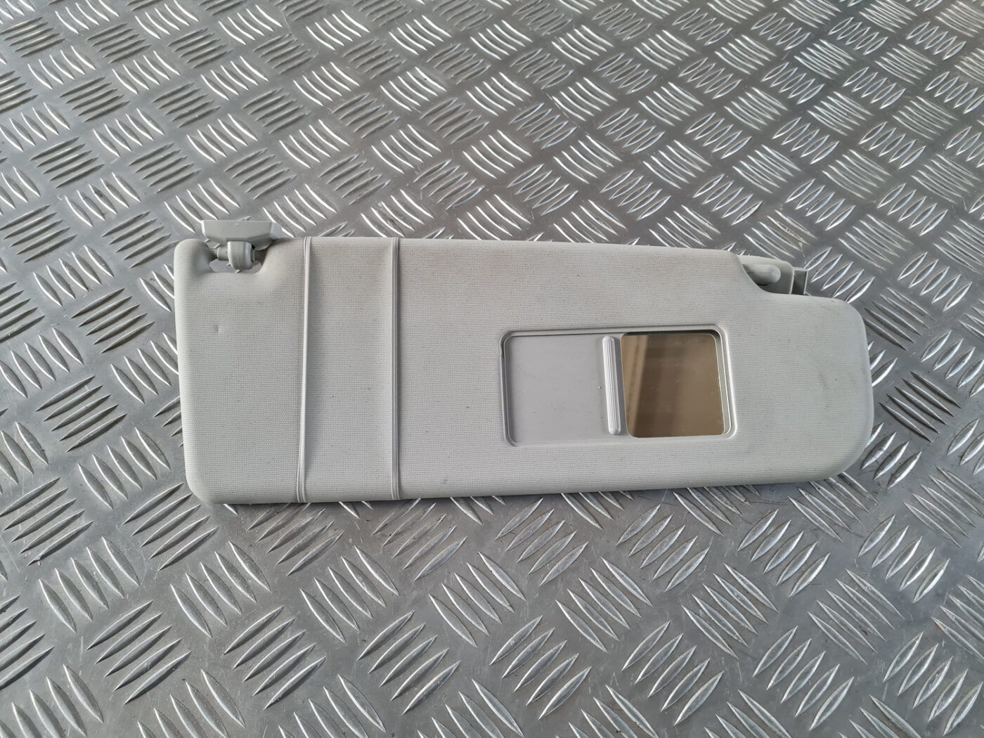 Saules aizsargs priekš ŠKODA OCTAVIA 2007 2 Saules aizsargs priekš ŠKODA OCTAVIA 2007