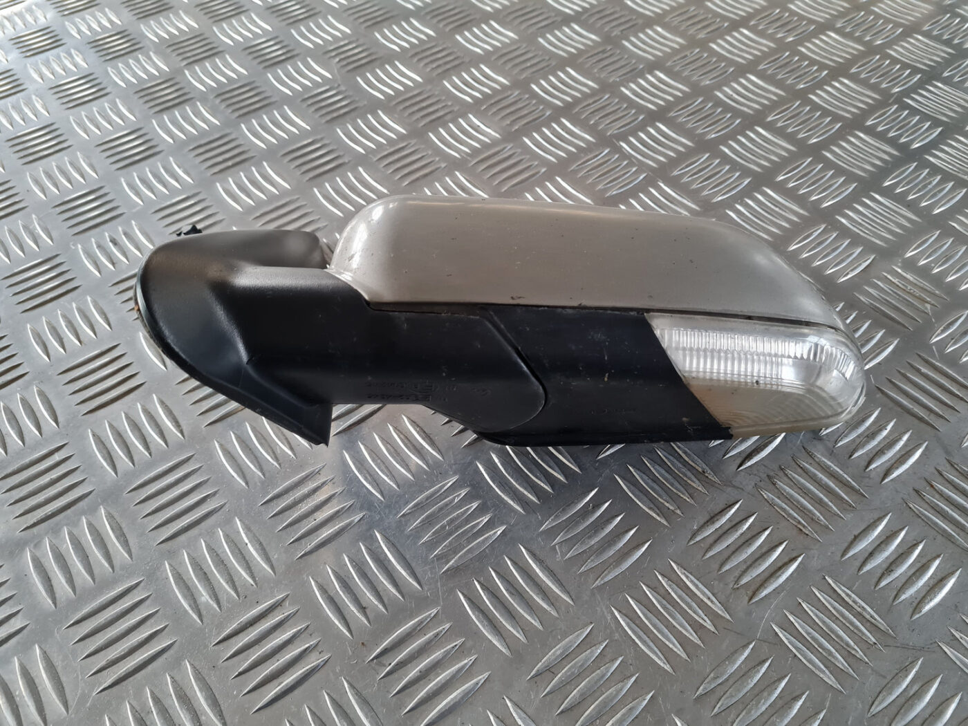 Ārējais spogulis, pa kreisi priekš ŠKODA OCTAVIA 2007 6 Ārējais spogulis, pa kreisi priekš ŠKODA OCTAVIA 2007