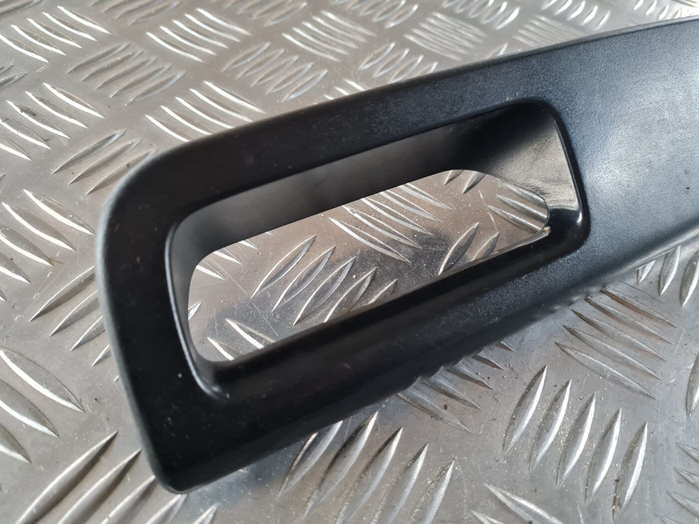 Šofera durvju slēdža pogas priekš ŠKODA OCTAVIA 2007 7 Šofera durvju slēdža pogas priekš ŠKODA OCTAVIA 2007