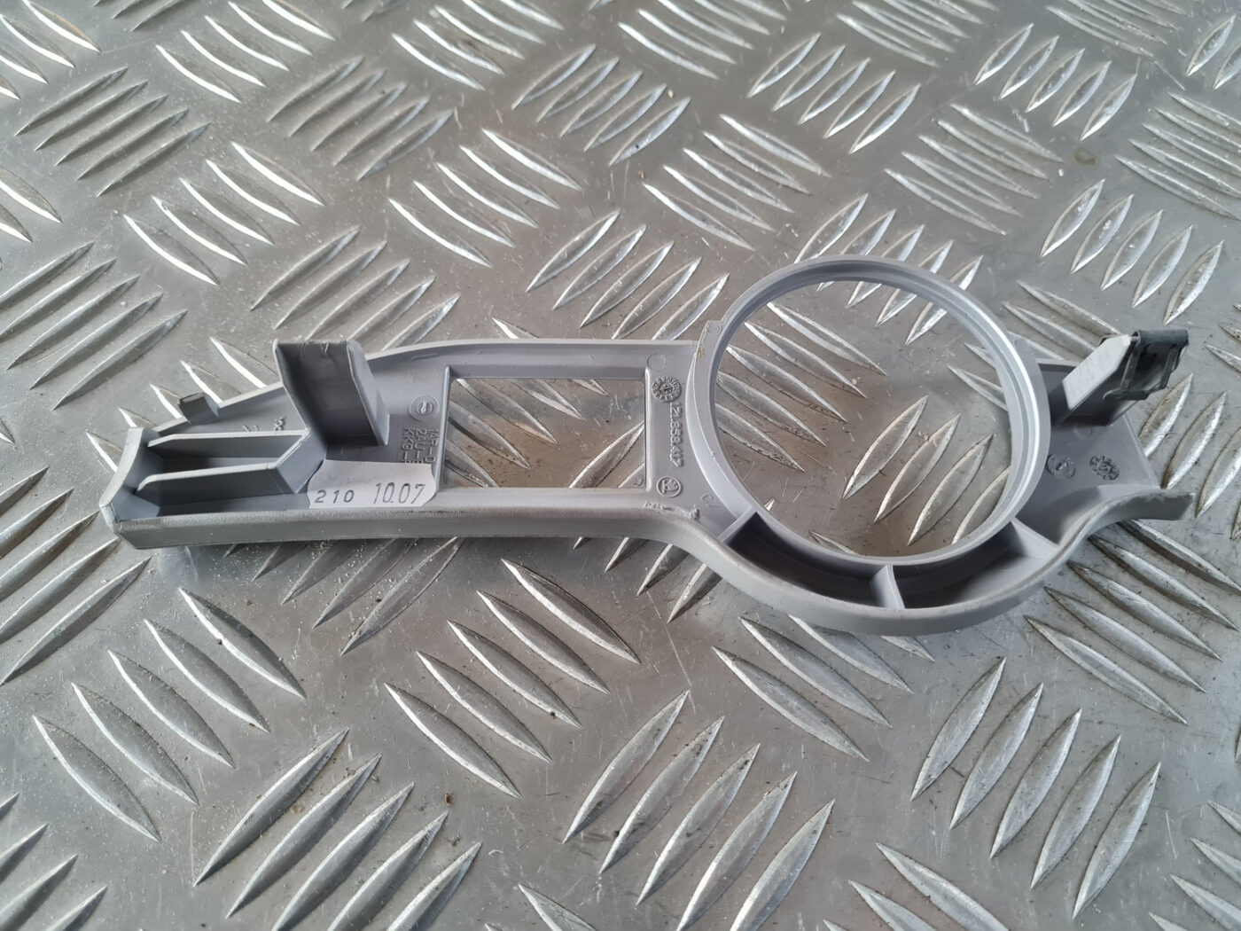 Gaismas slēdža apdare (uz paneļa) priekš ŠKODA OCTAVIA 2007 4 Gaismas slēdža apdare (uz paneļa) priekš ŠKODA OCTAVIA 2007