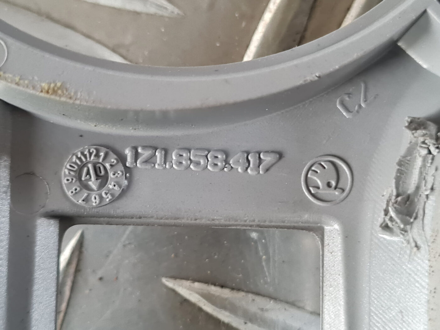 Gaismas slēdža apdare (uz paneļa) priekš ŠKODA OCTAVIA 2007 3 Gaismas slēdža apdare (uz paneļa) priekš ŠKODA OCTAVIA 2007