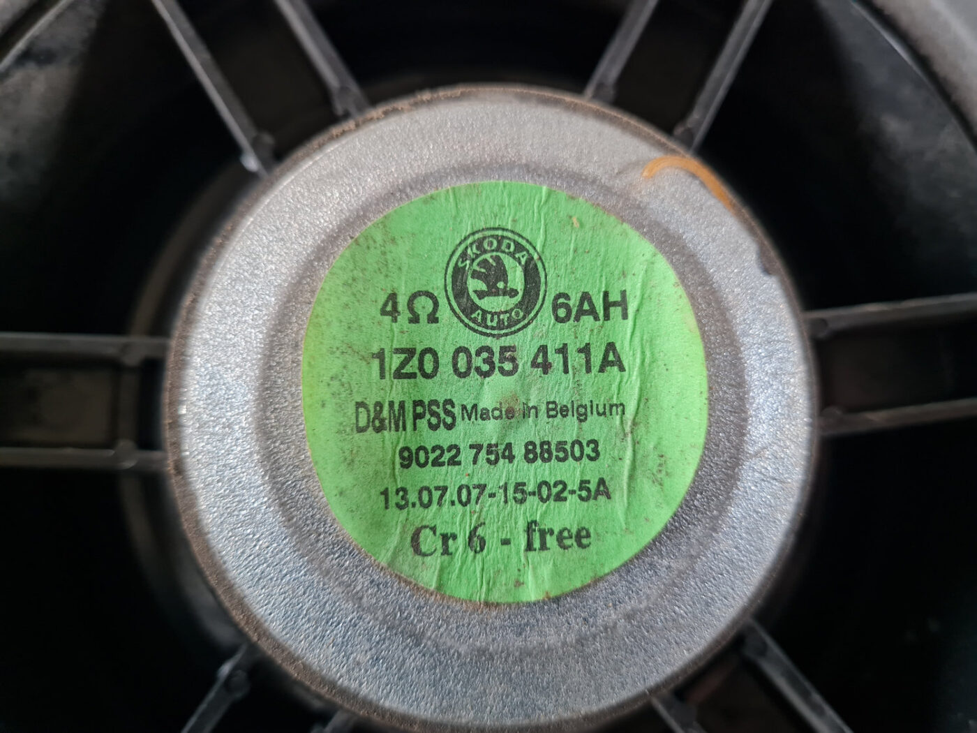 Durvju skaļrunis, apakšā priekš ŠKODA OCTAVIA 2007 6 Durvju skaļrunis, apakšā priekš ŠKODA OCTAVIA 2007