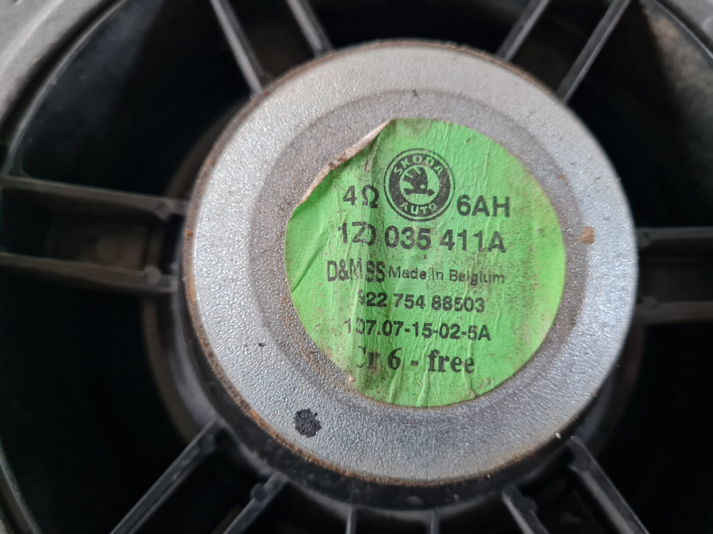 Durvju skaļrunis, apakšā priekš ŠKODA OCTAVIA 2007 4 Durvju skaļrunis, apakšā priekš ŠKODA OCTAVIA 2007