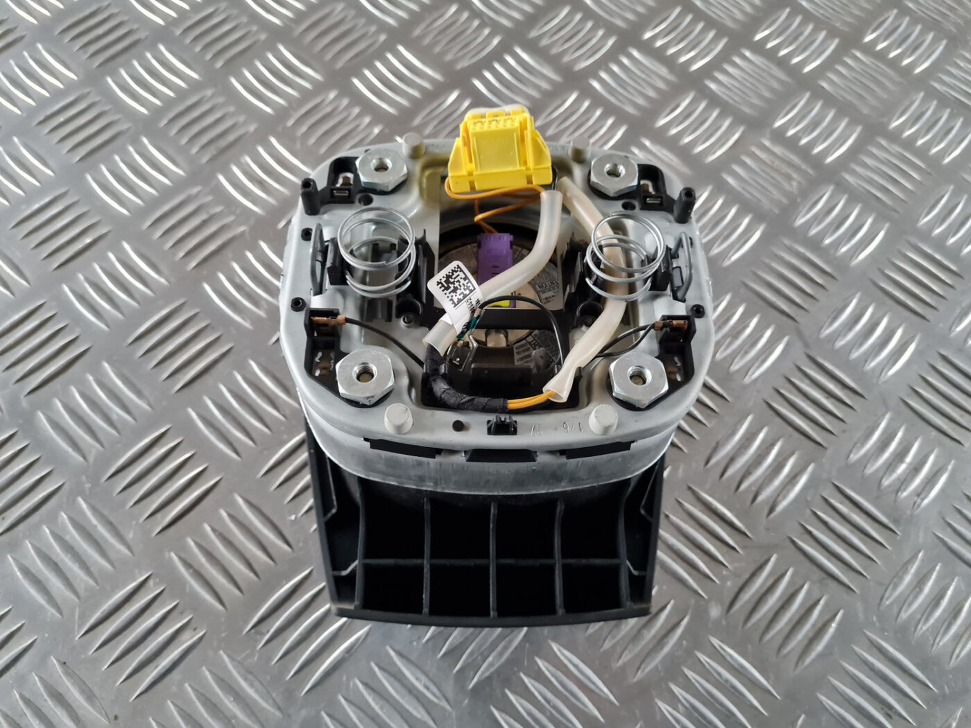 Stūres drošības spilvens priekš ŠKODA OCTAVIA 2007 2 Stūres drošības spilvens priekš ŠKODA OCTAVIA 2007