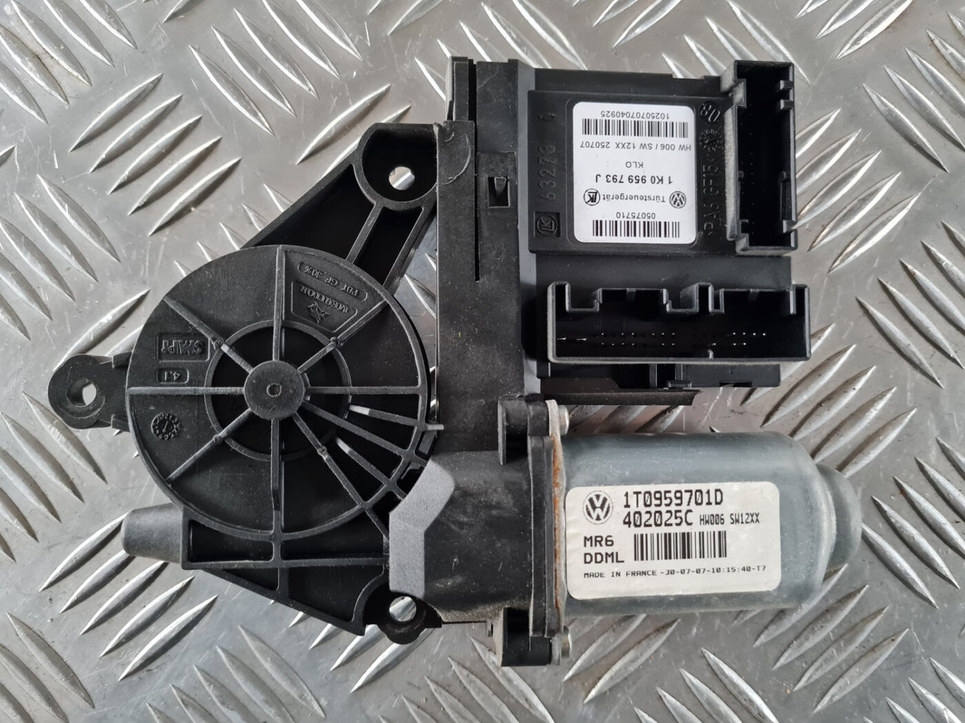 Elektrisko stiklu motors priekš ŠKODA OCTAVIA 2007 2 Elektrisko stiklu motors priekš ŠKODA OCTAVIA 2007