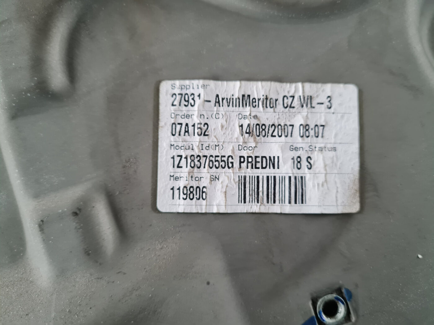 Stikla pacelšanas mehānisma panele priekš ŠKODA OCTAVIA 2007 5 Stikla pacelšanas mehānisma panele priekš ŠKODA OCTAVIA 2007