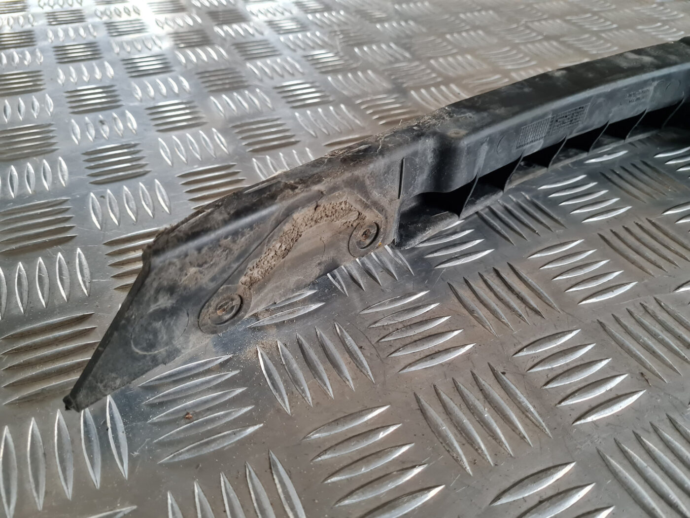 Priekšēja bufera kronšteins priekš ŠKODA OCTAVIA 2007 2 Priekšēja bufera kronšteins priekš ŠKODA OCTAVIA 2007