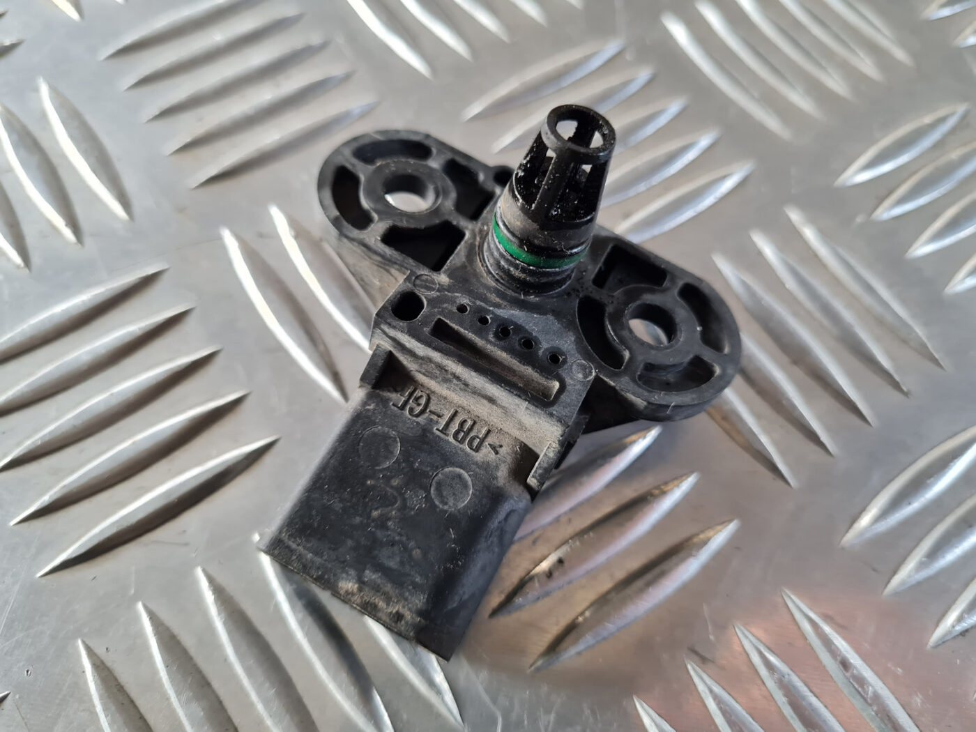 Ieplūdes kolektora spiediena devējs priekš ŠKODA OCTAVIA 2007 4 Ieplūdes kolektora spiediena devējs priekš ŠKODA OCTAVIA 2007