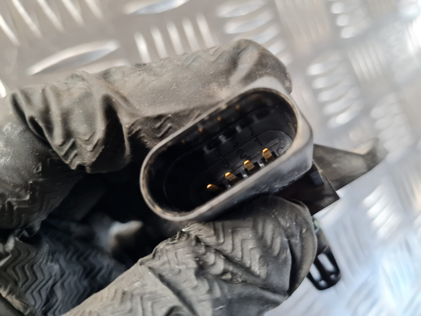 Ieplūdes kolektora spiediena devējs priekš ŠKODA OCTAVIA 2007 3 Ieplūdes kolektora spiediena devējs priekš ŠKODA OCTAVIA 2007