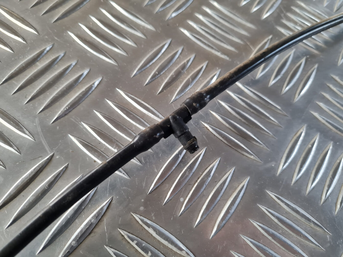 Vējstikla mazgāšanas šķidruma sprauslu šļūtene priekš ŠKODA OCTAVIA 2007 6 Vējstikla mazgāšanas šķidruma sprauslu šļūtene priekš ŠKODA OCTAVIA 2007