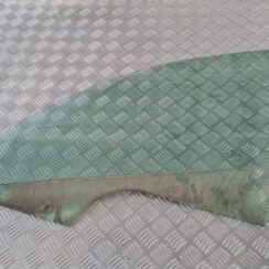 Priekšējo kreiso durvju stikls priekš ŠKODA OCTAVIA 2007