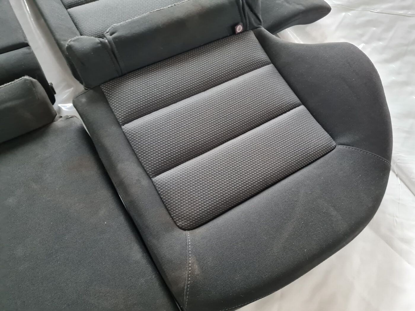 Aizmugurējais sēdeklis priekš ŠKODA OCTAVIA 2007 8 Aizmugurējais sēdeklis priekš ŠKODA OCTAVIA 2007