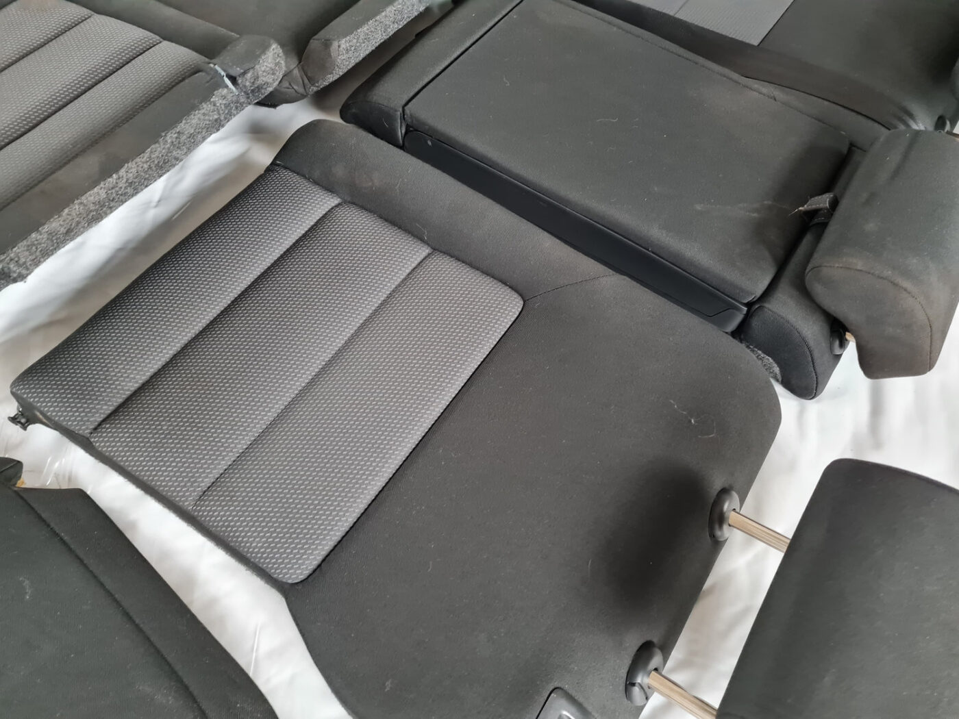 Aizmugurējais sēdeklis priekš ŠKODA OCTAVIA 2007 6 Aizmugurējais sēdeklis priekš ŠKODA OCTAVIA 2007