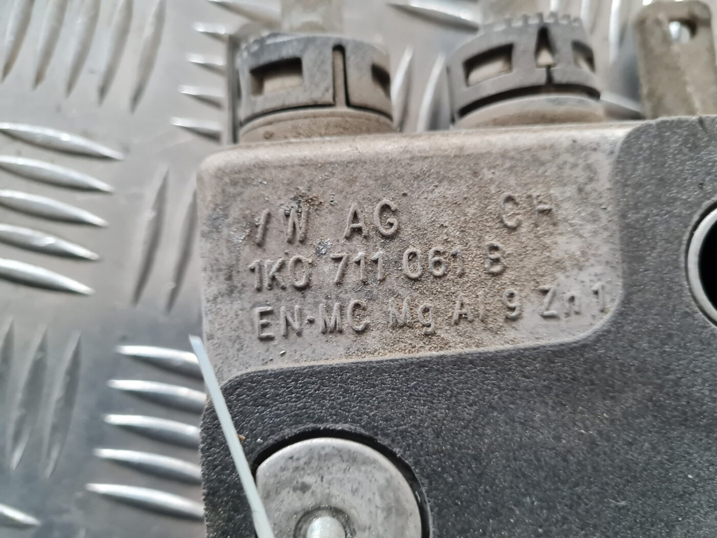 Ātrumu pārslēgšanas slēdzis priekš ŠKODA OCTAVIA 2007 6 Ātrumu pārslēgšanas slēdzis priekš ŠKODA OCTAVIA 2007