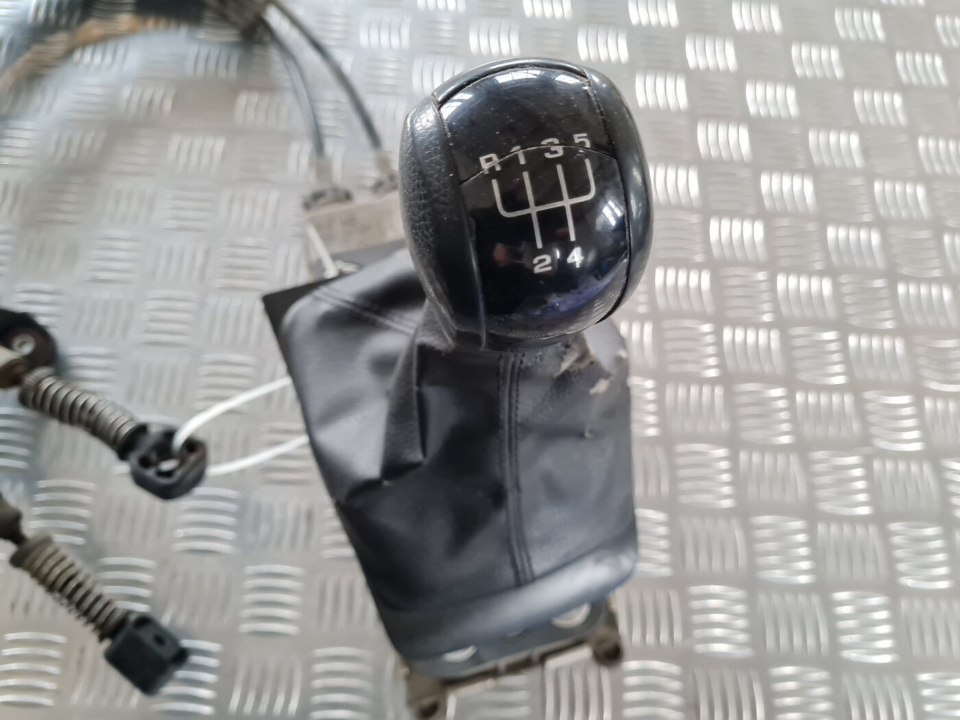 Ātrumu pārslēgšanas slēdzis priekš ŠKODA OCTAVIA 2007 5 Ātrumu pārslēgšanas slēdzis priekš ŠKODA OCTAVIA 2007