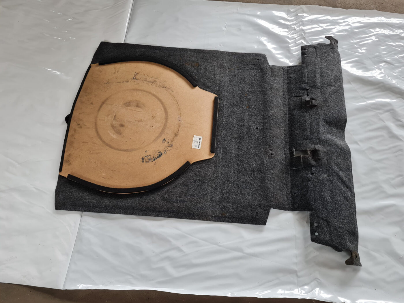 Bagāžnieka grīda priekš ŠKODA OCTAVIA 2007 2 Bagāžnieka grīda priekš ŠKODA OCTAVIA 2007