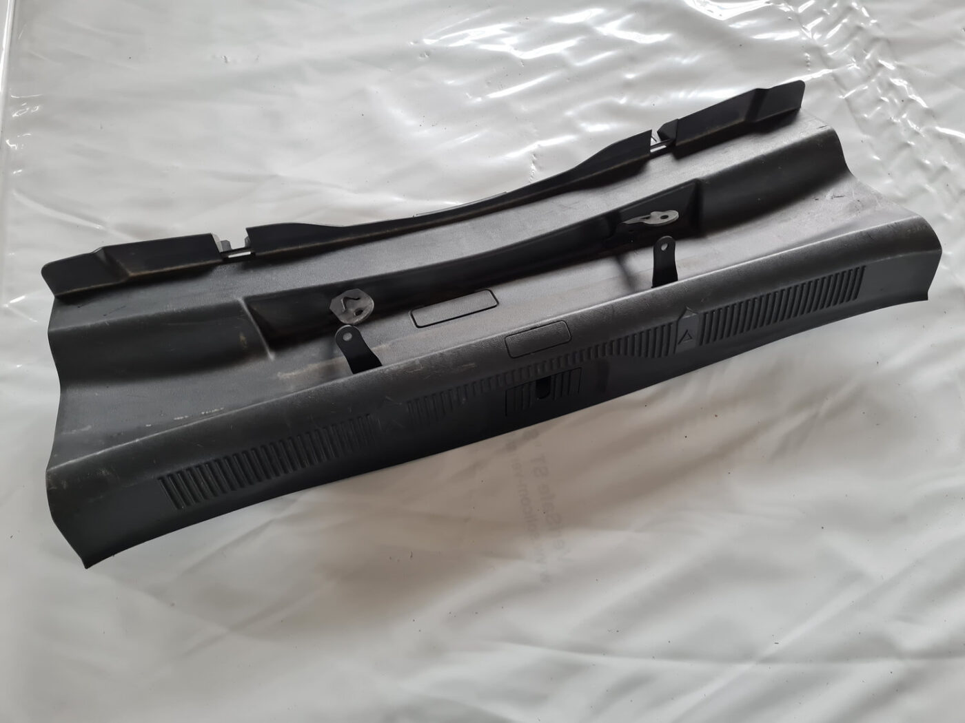 Bagažnieka nodalījuma sliekšņa uzlika priekš ŠKODA OCTAVIA 2007 2 Bagažnieka nodalījuma sliekšņa uzlika priekš ŠKODA OCTAVIA 2007