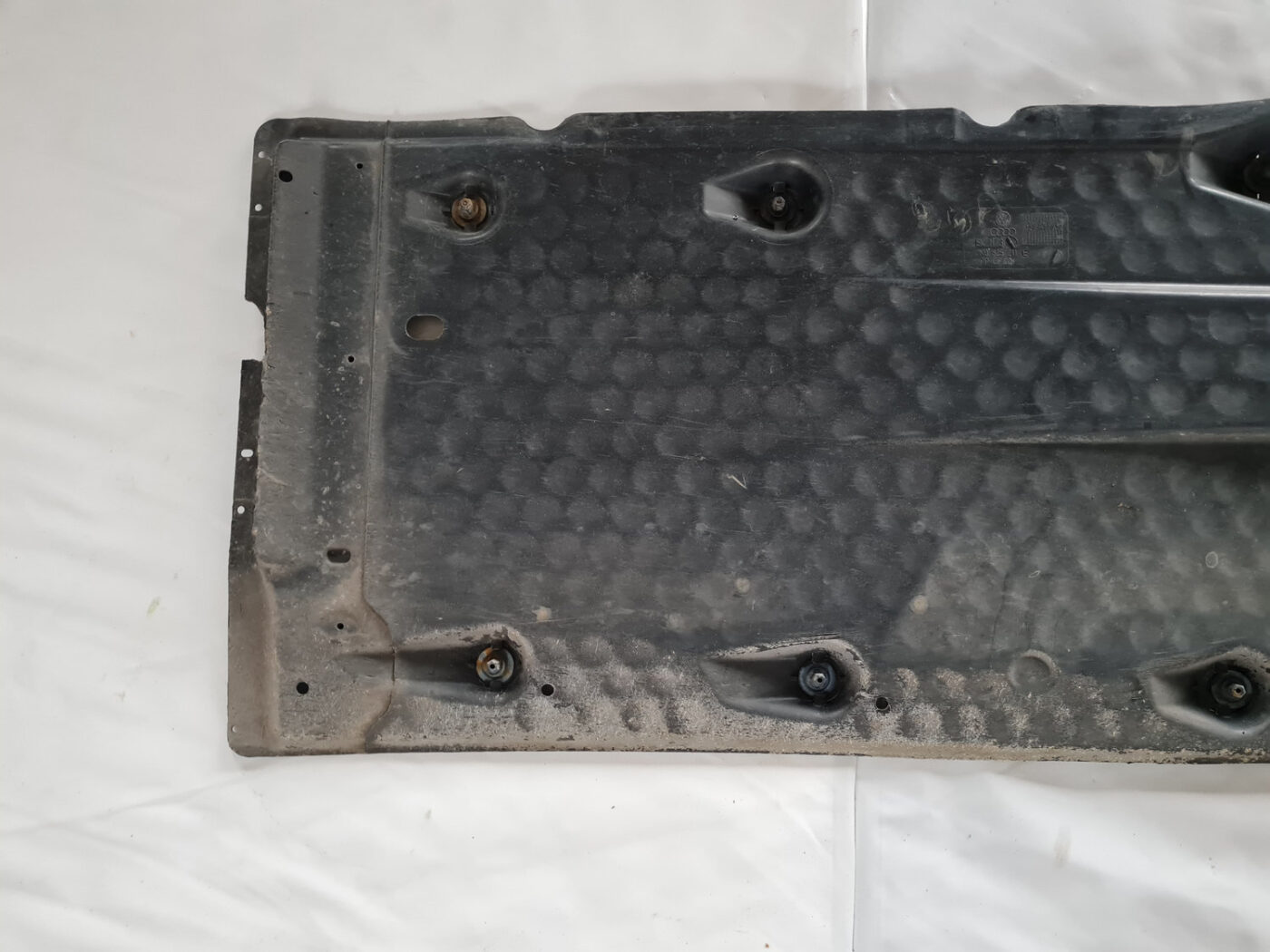 Virsbūves apakšējais aizsargs priekš ŠKODA OCTAVIA 2007 2 Virsbūves apakšējais aizsargs priekš ŠKODA OCTAVIA 2007