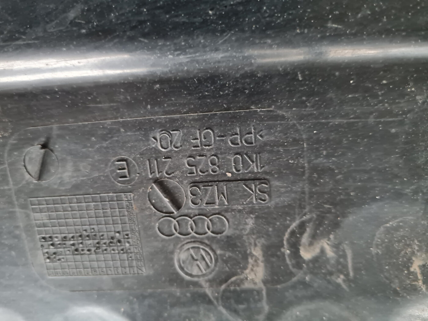 Virsbūves apakšējais aizsargs priekš ŠKODA OCTAVIA 2007 9 Virsbūves apakšējais aizsargs priekš ŠKODA OCTAVIA 2007