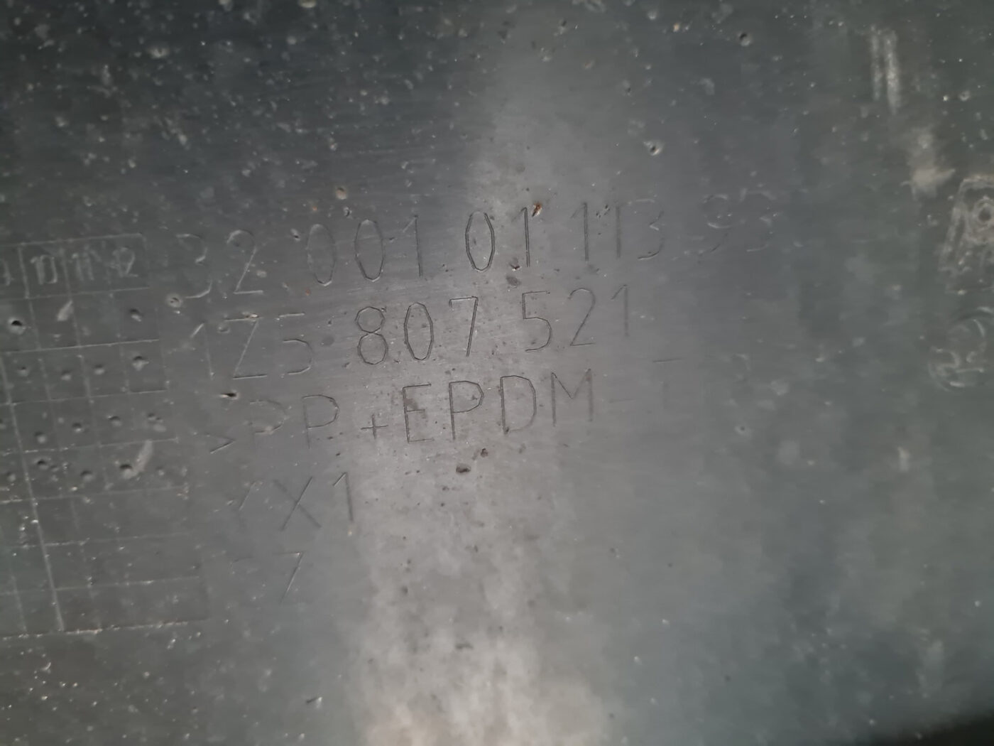 Aizmugures buferis priekš ŠKODA OCTAVIA 2007 4 Aizmugures buferis priekš ŠKODA OCTAVIA 2007