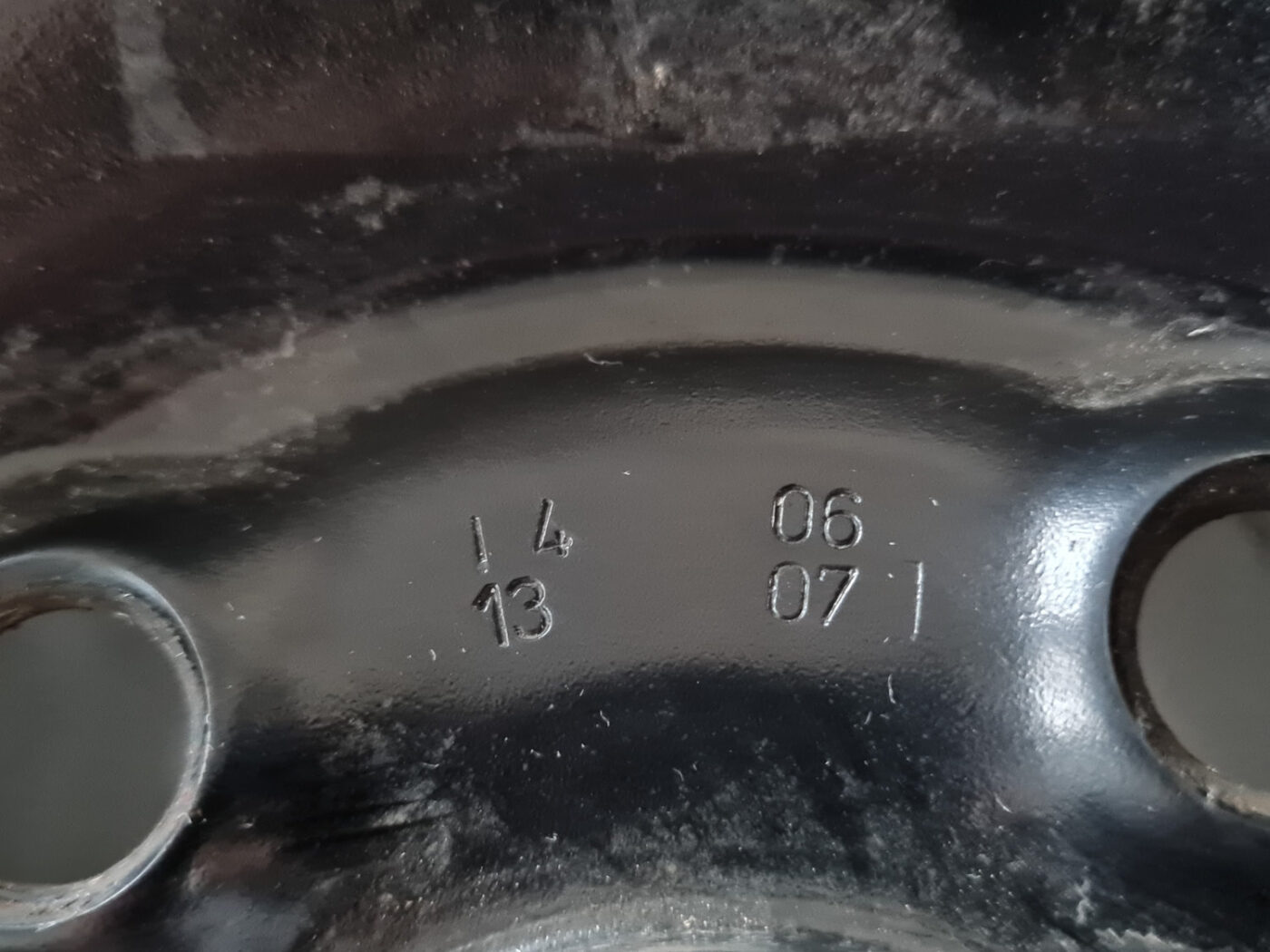 Rezerves ritenis priekš ŠKODA OCTAVIA 2007 3 Rezerves ritenis priekš ŠKODA OCTAVIA 2007