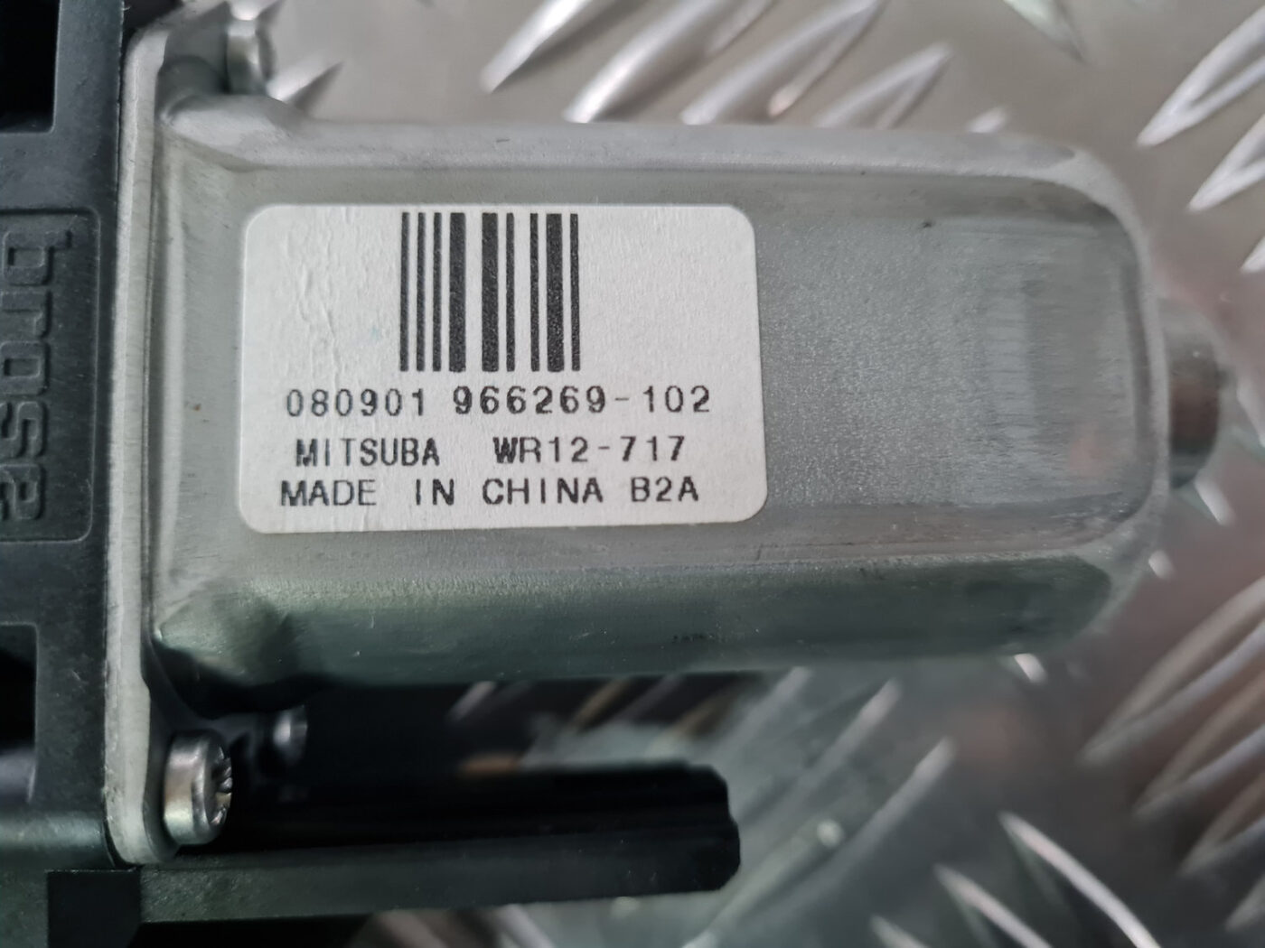 Elektrisko stiklu motors priekš VOLVO XC 60 2009 3 Elektrisko stiklu motors priekš VOLVO XC 60 2009