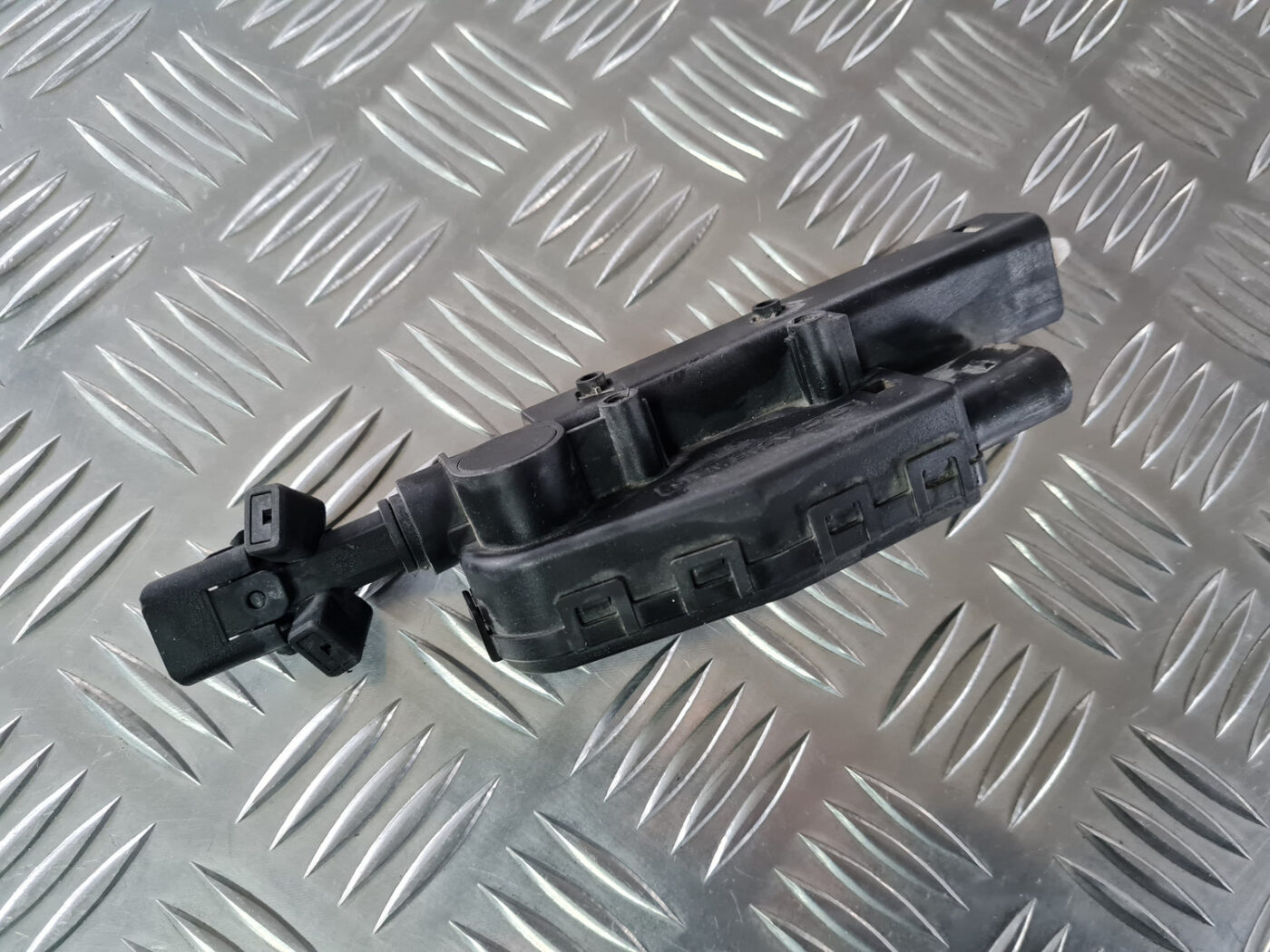 Lukturu mazgātāja sprausla priekš VOLVO XC 60 2009 7 Lukturu mazgātāja sprausla priekš VOLVO XC 60 2009