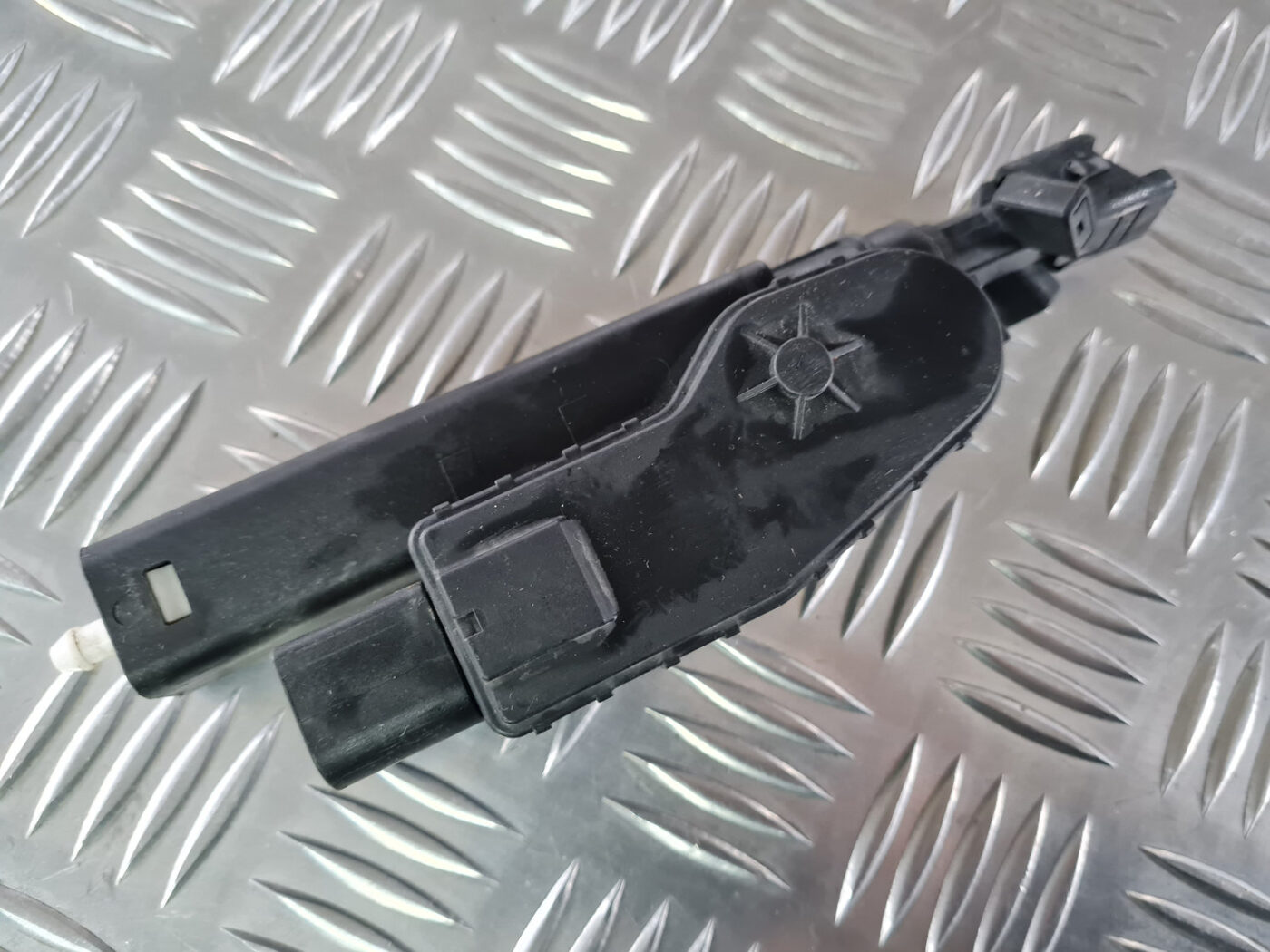 Lukturu mazgātāja sprausla priekš VOLVO XC 60 2009 5 Lukturu mazgātāja sprausla priekš VOLVO XC 60 2009