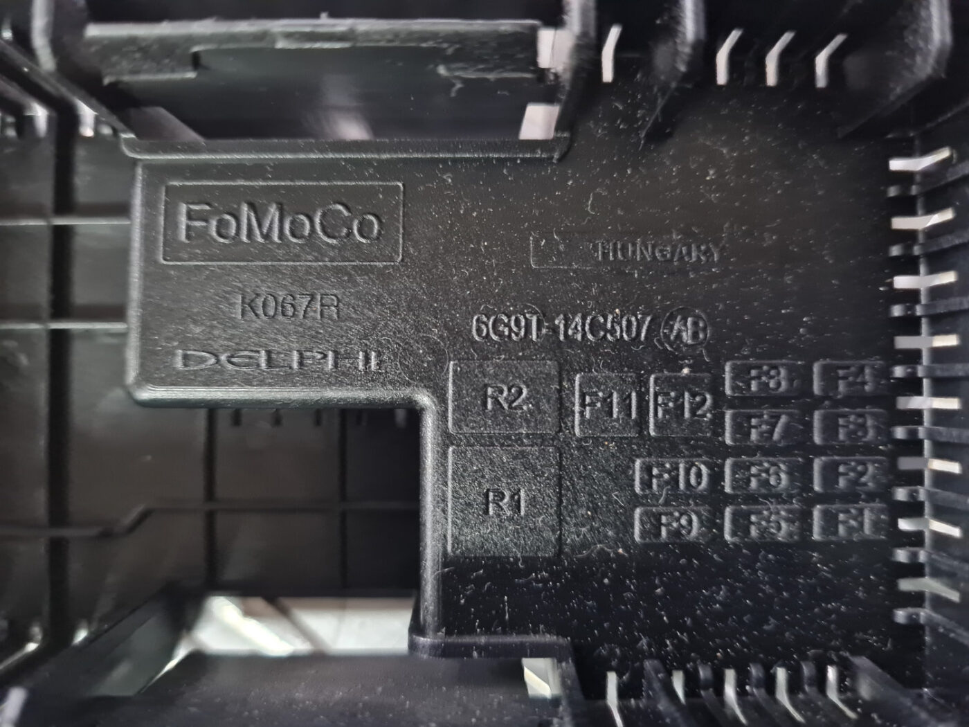 Drošinātāju kārbas korpusa vāks priekš VOLVO XC 60 2009 3 Drošinātāju kārbas korpusa vāks priekš VOLVO XC 60 2009