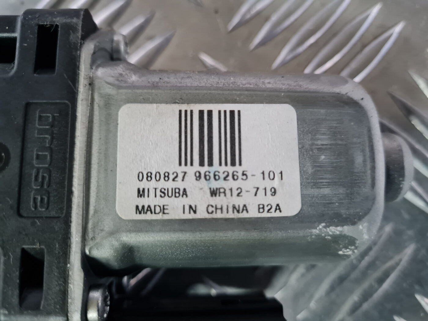 Elektrisko stiklu motors priekš VOLVO XC 60 2009 3 Elektrisko stiklu motors priekš VOLVO XC 60 2009