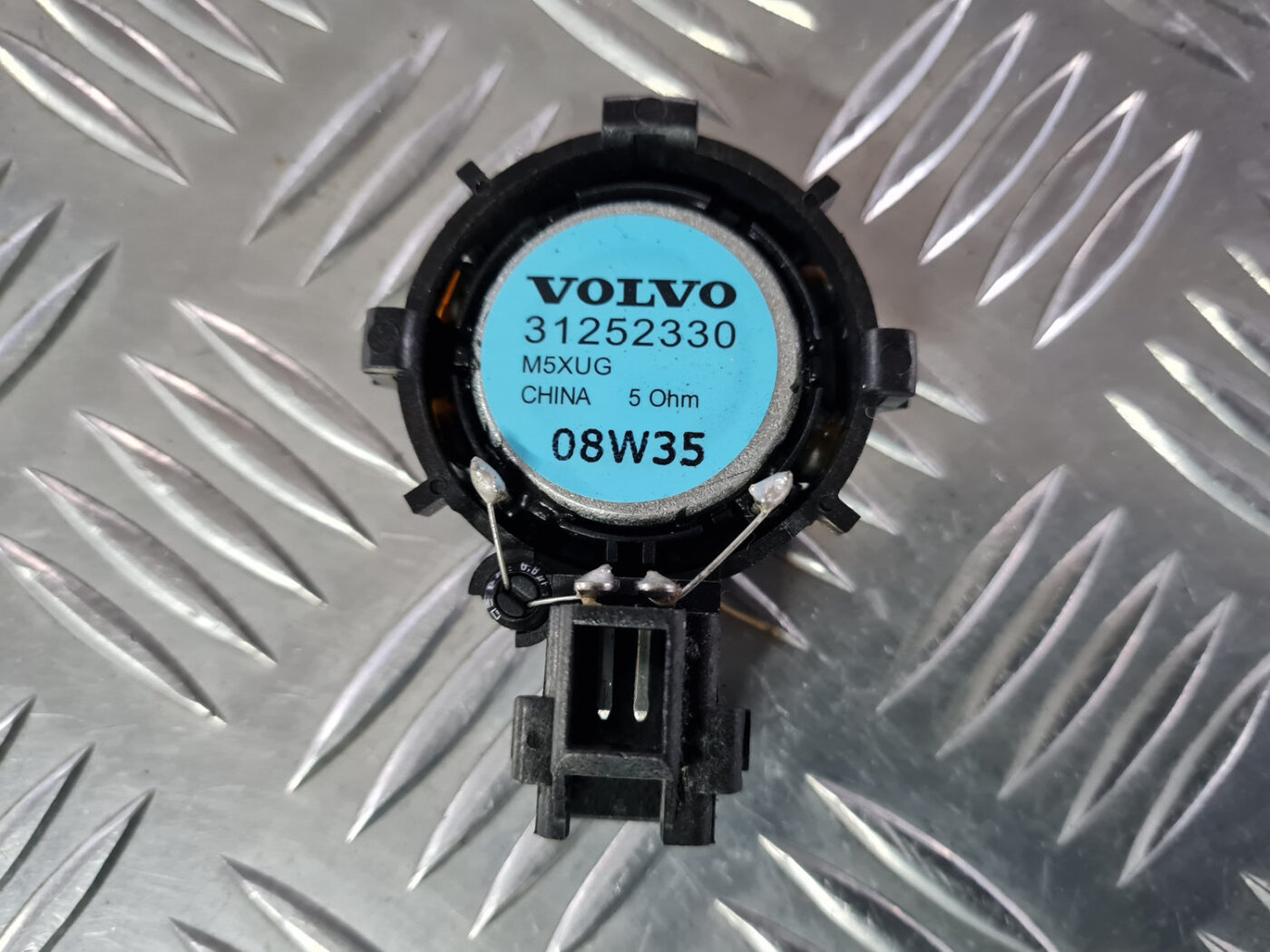 Durvju skaļrunis, augšā priekš VOLVO XC 60 2009 3 Durvju skaļrunis, augšā priekš VOLVO XC 60 2009