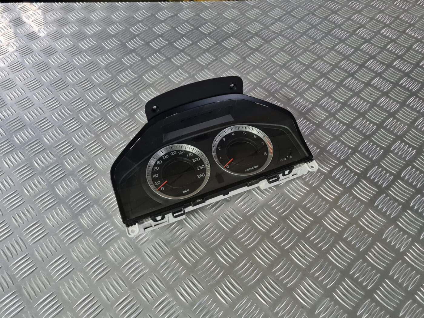 Spidometrs priekš VOLVO XC 60 2009 1 Spidometrs priekš VOLVO XC 60 2009