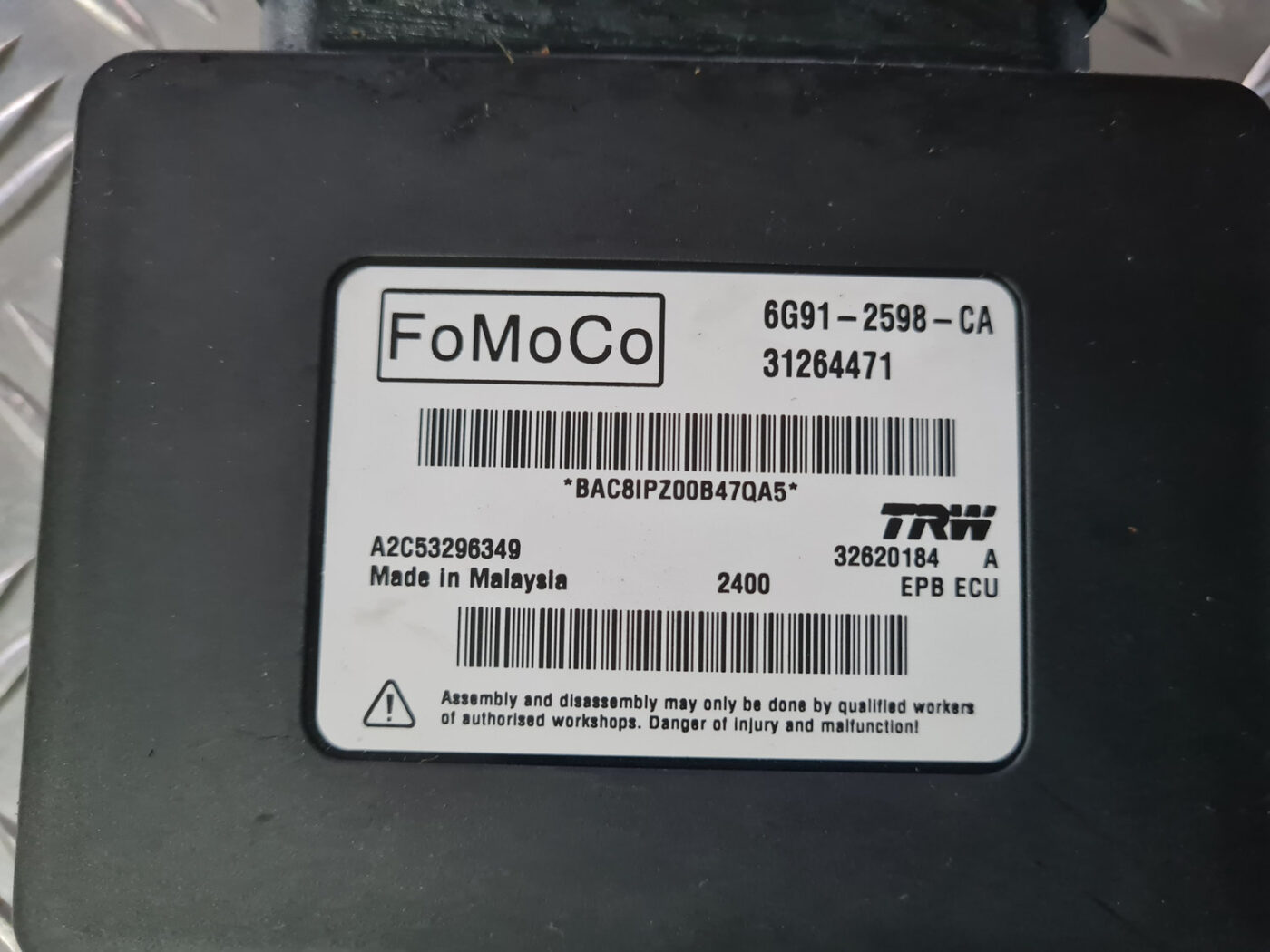 Stāvbremzes vadības bloks priekš VOLVO XC 60 2009 5 Stāvbremzes vadības bloks priekš VOLVO XC 60 2009