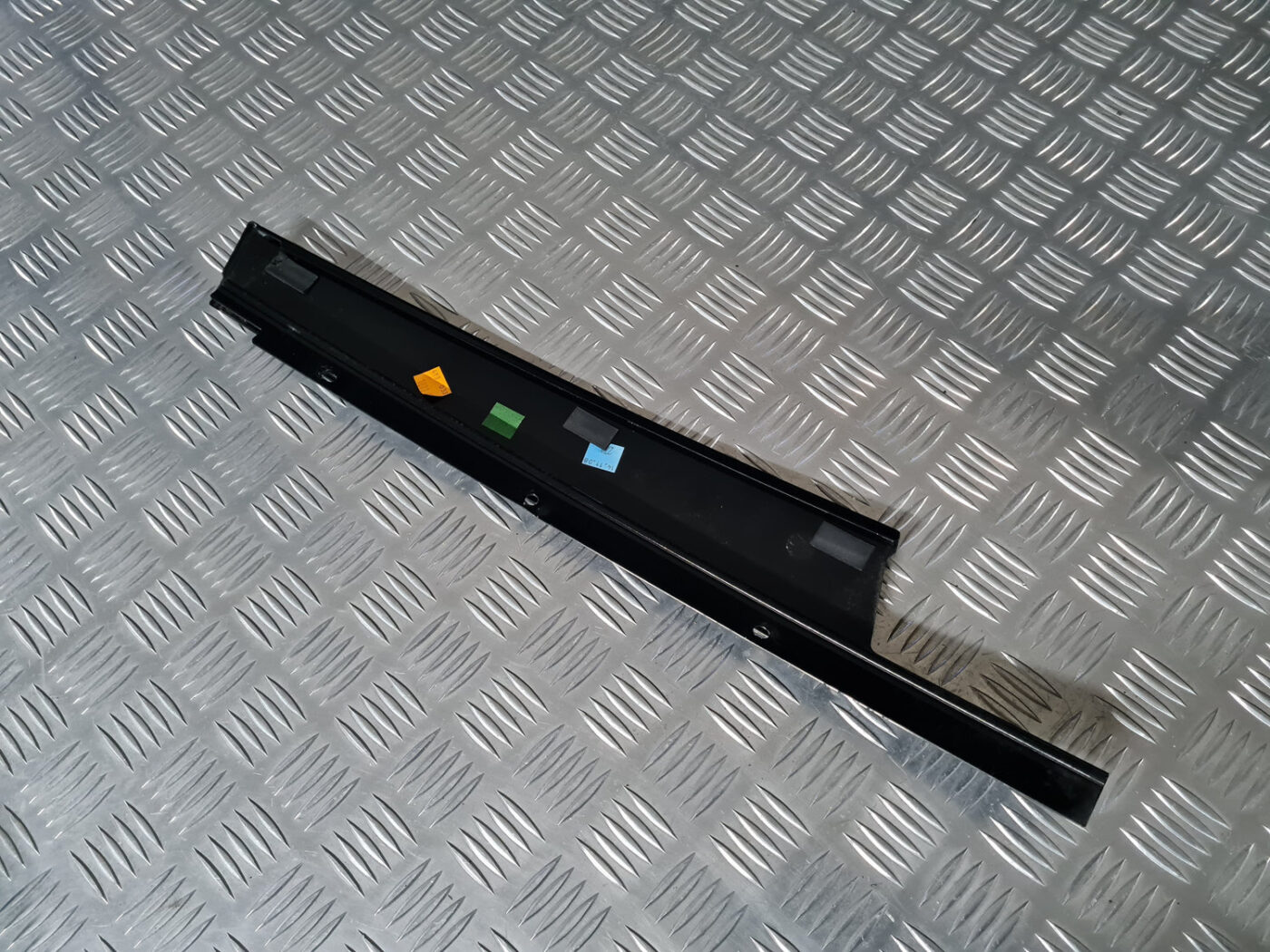 Durvju stikla moldings priekš VOLVO XC 60 2009 2 Durvju stikla moldings priekš VOLVO XC 60 2009