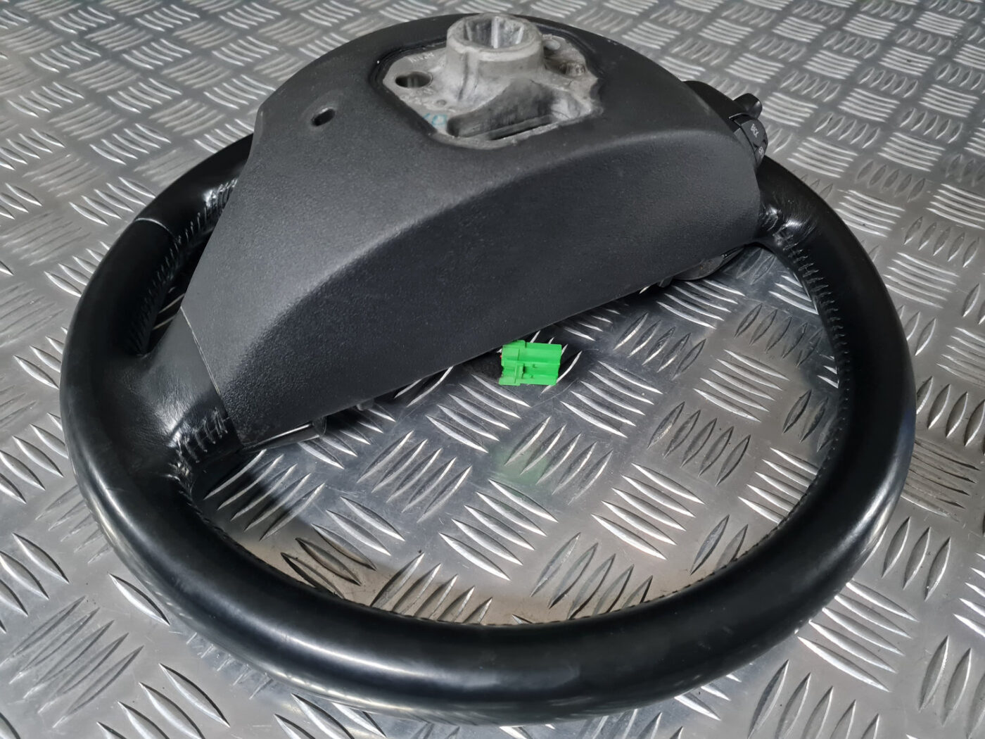 Stūre priekš VOLVO XC 60 2009 8 Stūre priekš VOLVO XC 60 2009