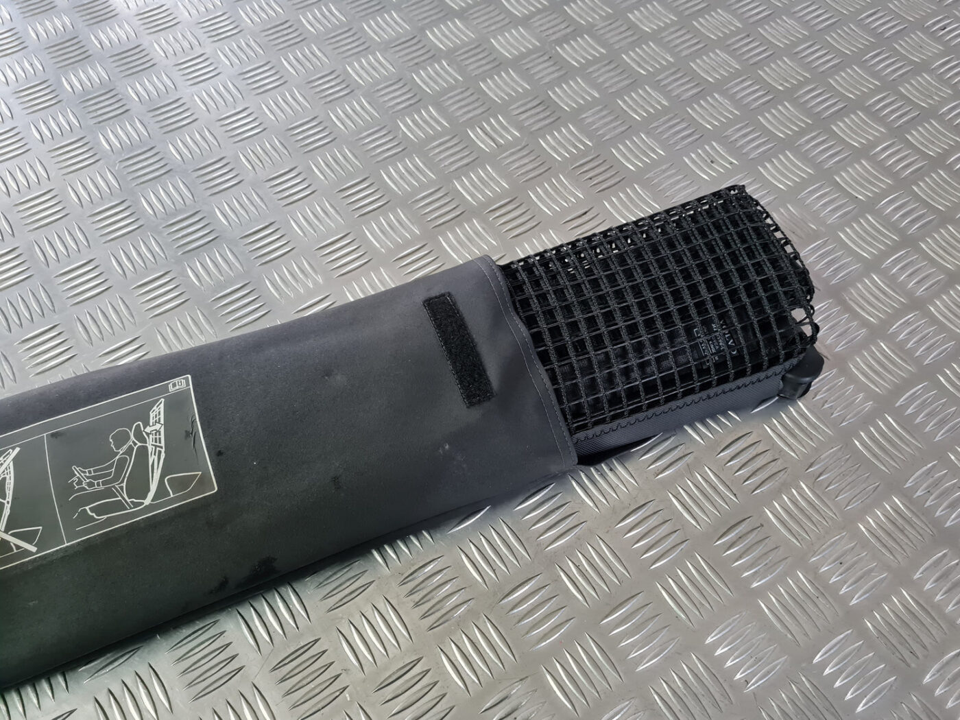 Bagāžnieka nodalījuma tīkls priekš VOLVO XC 60 2009 2 Bagāžnieka nodalījuma tīkls priekš VOLVO XC 60 2009