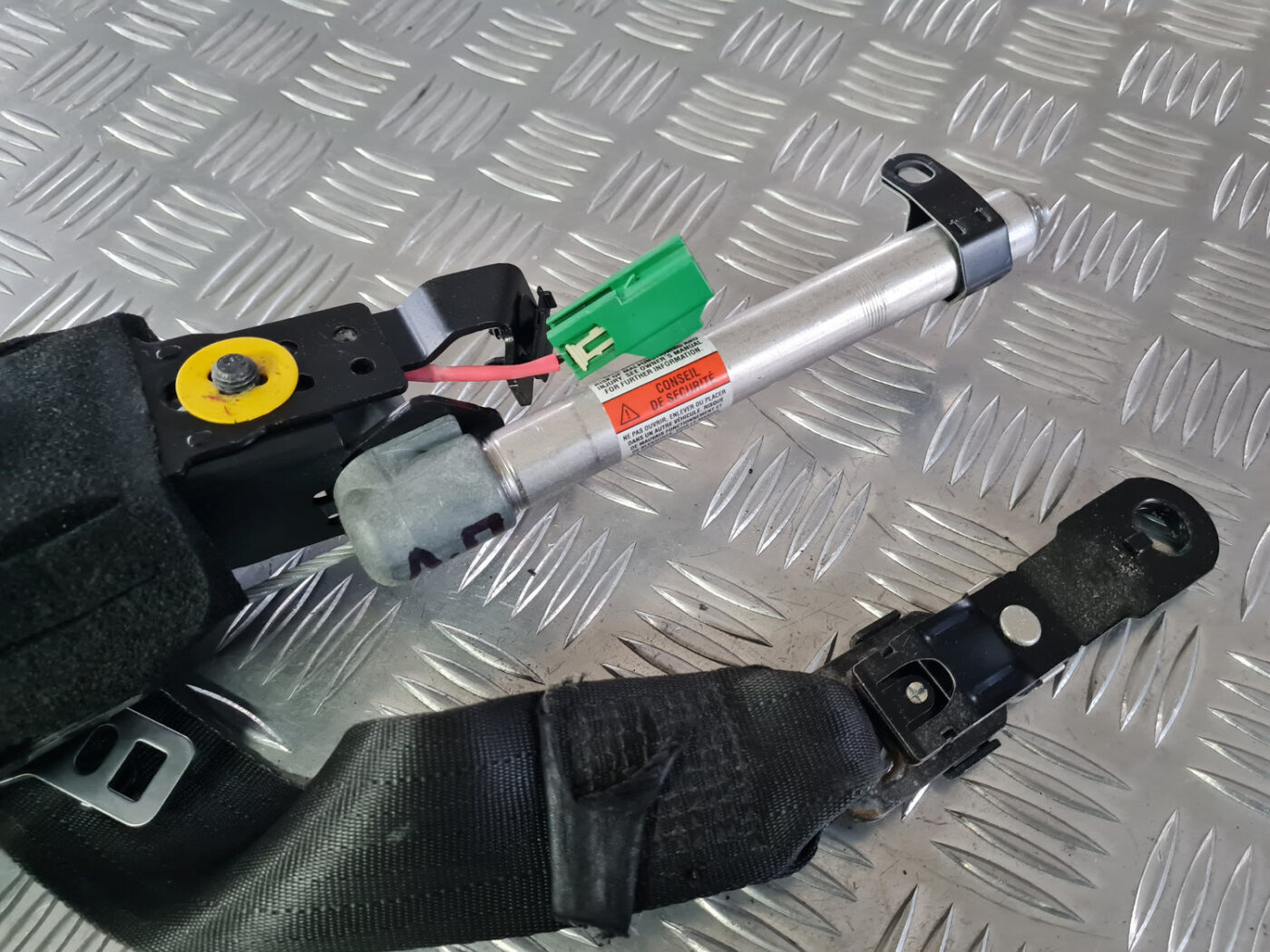 Priekšējā kreisā drošības josta priekš VOLVO XC 60 2009 2 Priekšējā kreisā drošības josta priekš VOLVO XC 60 2009