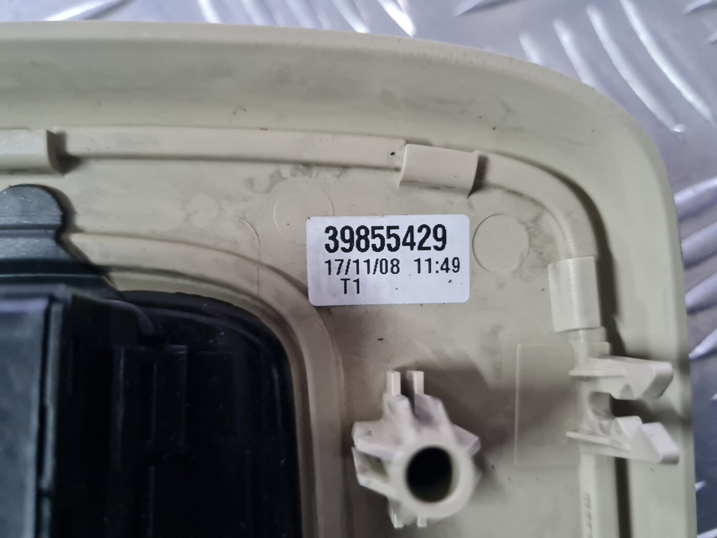 Salona apgaismojuma panelis priekš VOLVO XC 60 2009 5 Salona apgaismojuma panelis priekš VOLVO XC 60 2009