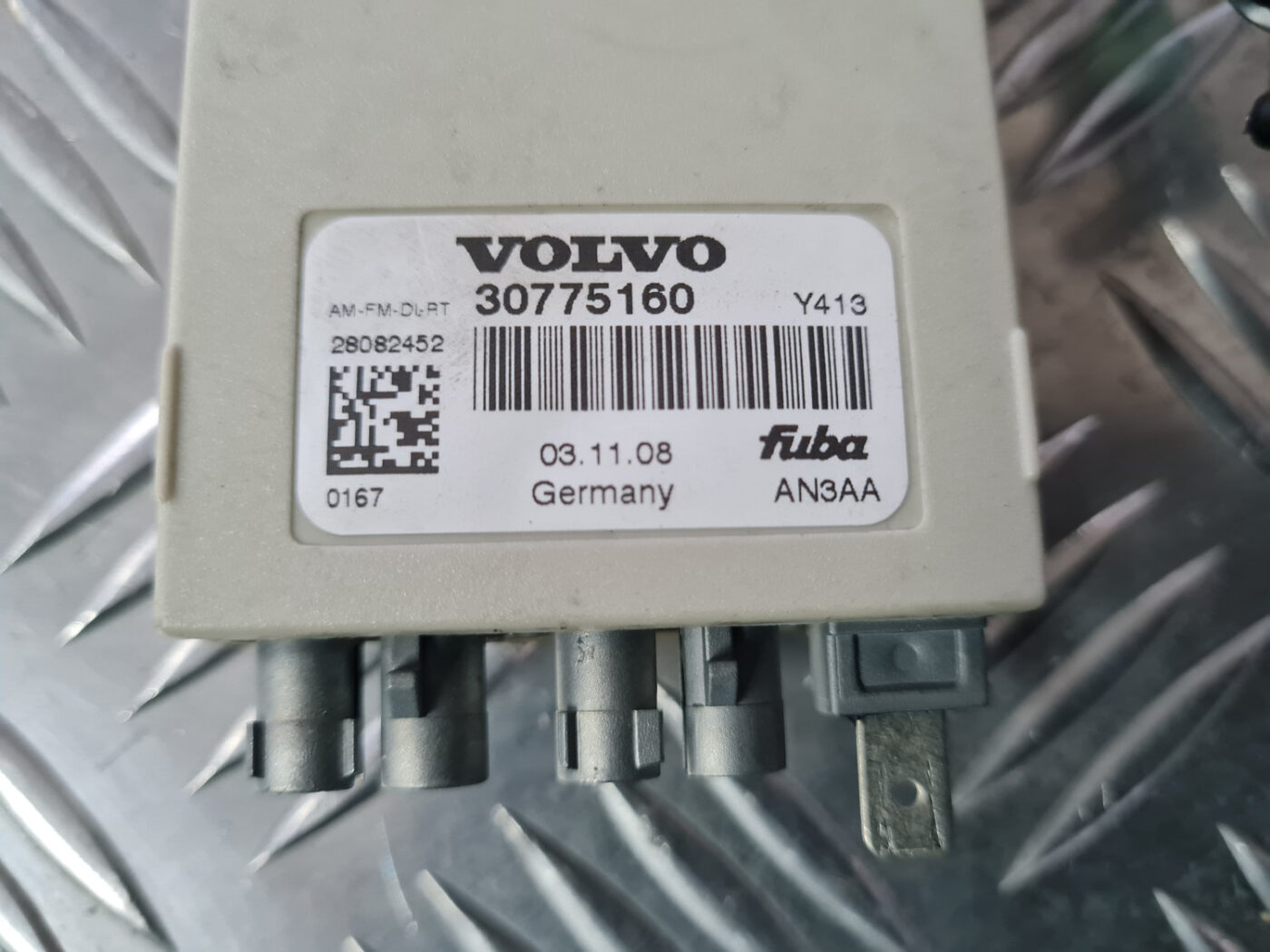 Antenas pastiprinātāja bloks priekš VOLVO XC 60 2009 5 Antenas pastiprinātāja bloks priekš VOLVO XC 60 2009