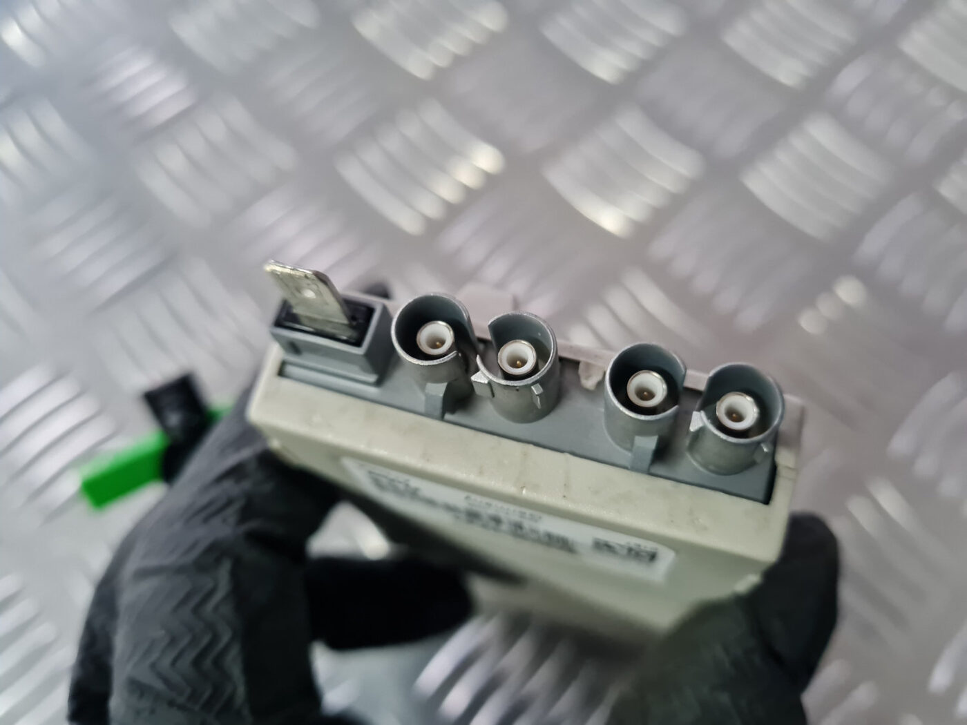 Antenas pastiprinātāja bloks priekš VOLVO XC 60 2009 3 Antenas pastiprinātāja bloks priekš VOLVO XC 60 2009